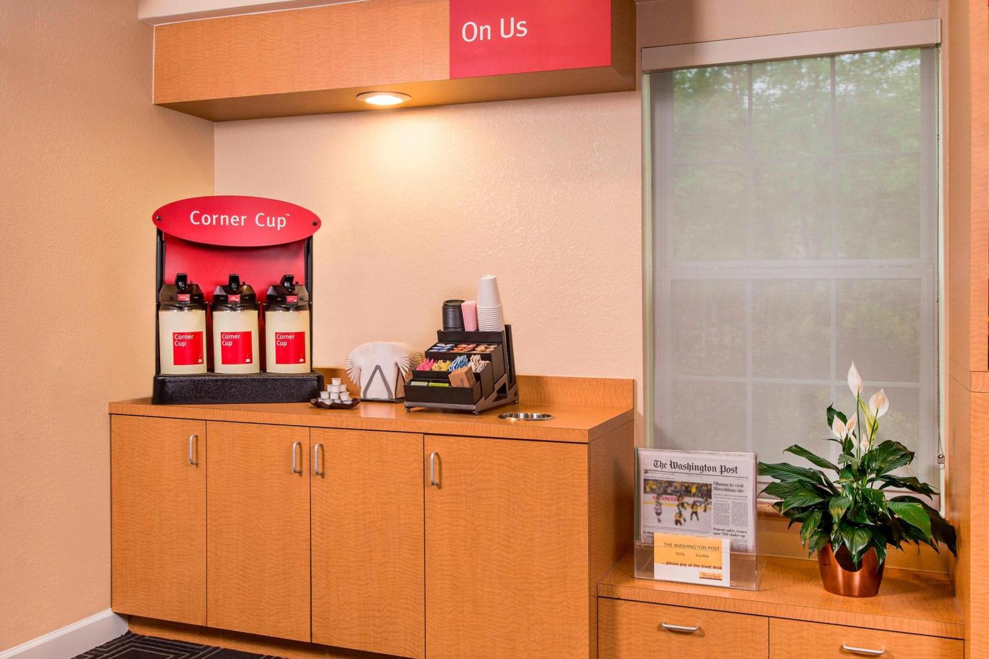 Towneplace Suites By Marriott Clinton At Joint Base Andrews מראה חיצוני תמונה