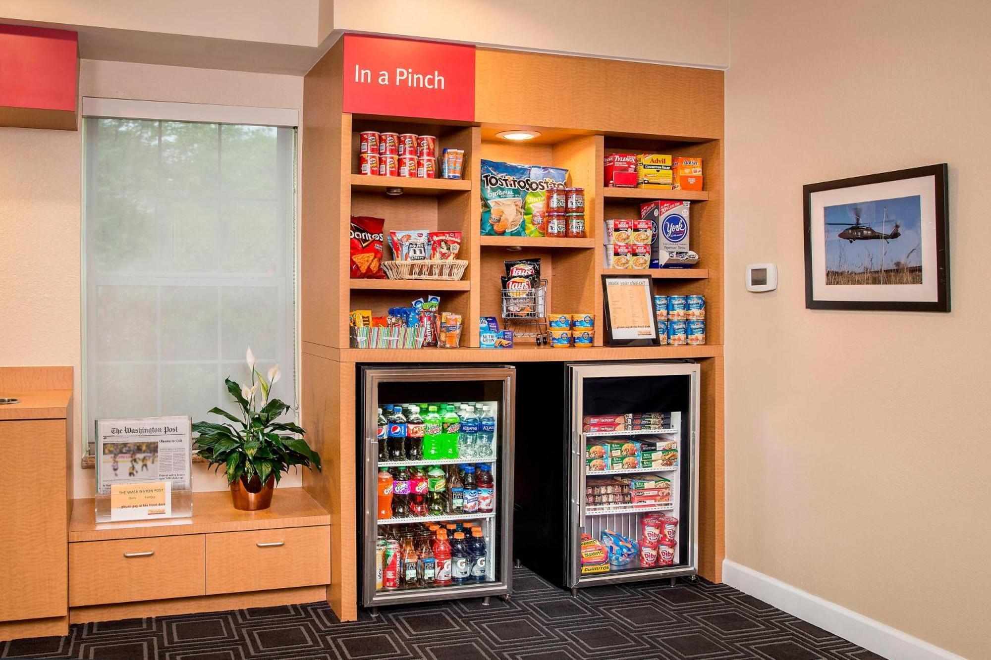 Towneplace Suites By Marriott Clinton At Joint Base Andrews מראה חיצוני תמונה