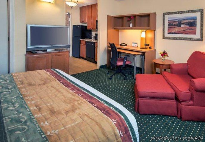 Towneplace Suites By Marriott Clinton At Joint Base Andrews מראה חיצוני תמונה