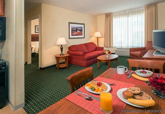 Towneplace Suites By Marriott Clinton At Joint Base Andrews מראה חיצוני תמונה