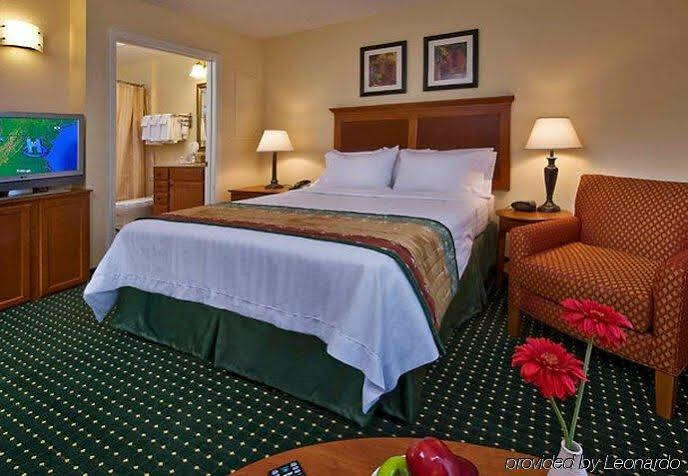 Towneplace Suites By Marriott Clinton At Joint Base Andrews מראה חיצוני תמונה
